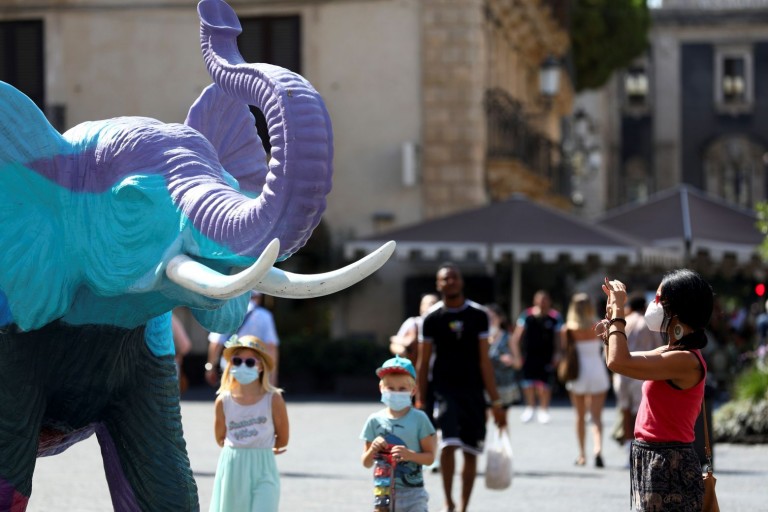 Ιταλία – Το 75% των πολιτών τάσσεται υπέρ της χρήσης υγειονομικού πιστοποιητικού