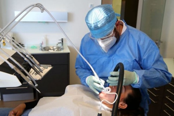 Κοροναϊός – Ποια είναι τα νέα μέτρα για τις επισκέψεις στα οδοντιατρεία