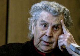 Μίκης Θεοδωράκης – Παρέμβαση από τον γιο του για το θρίλερ της ταφής