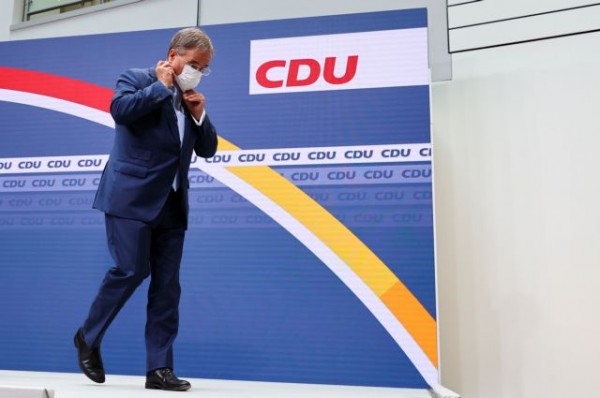 Γερμανία – Μάχη πολιτικής επιβίωσης για τον Άρμιν Λάσετ – Ζητούν την παραίτησή του μετά τη συντριβή στις βουλευτικές εκλογές