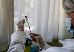 ΠΙΣ – Τρίτη δόση του εμβολίου στους υγειονομικούς