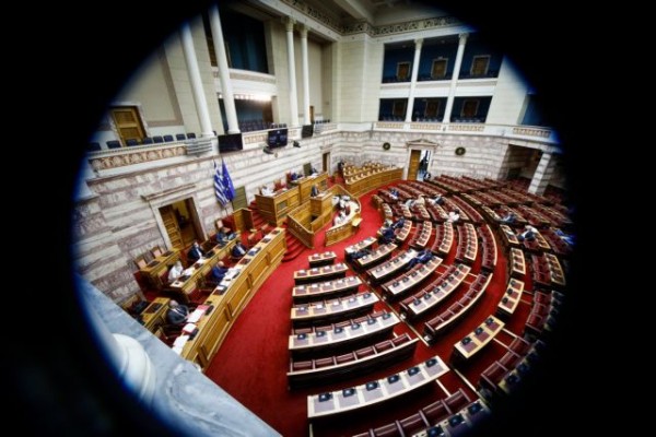 Επικουρικές συντάξεις νέων – Ξεκίνησε στη Βουλή η συζήτηση του νομοσχεδίου – Όλα όσα πρέπει να ξέρετε για τις αλλαγές