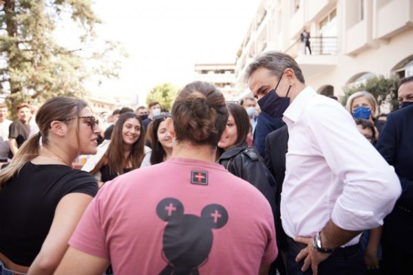 Μητσοτάκης – Επίσκεψη στην Κορινθία για τα εγκαίνια φωτοβολταϊκού πάρκου