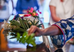 Μίκης Θεοδωράκης – Η Ελλάδα αποχαιρετά τον εμβληματικό δημιουργό – Συνεχίζεται για δεύτερη μέρα το λαϊκό προσκύνημα