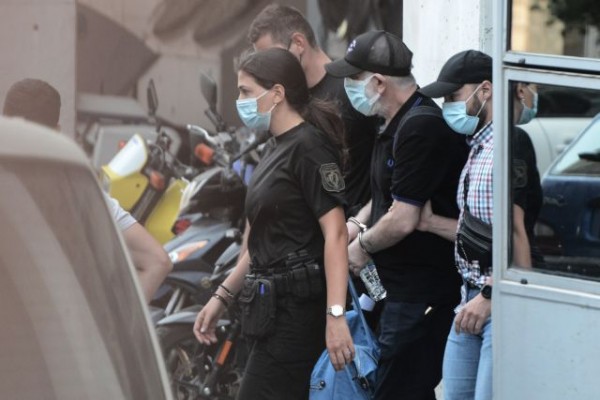 Φιλιππίδης – Πώς υπερασπίζεται τον εαυτό του – «Βλέπει» θύματα με εμμονές και σχέδια εκδίκησης σε βάρος του