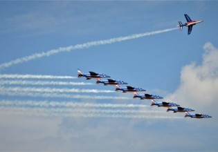 Athens Flying Week – Τα δύο γαλλικά Rafale θα πετάξουν πάνω από την Ακρόπολη τη Δευτέρα