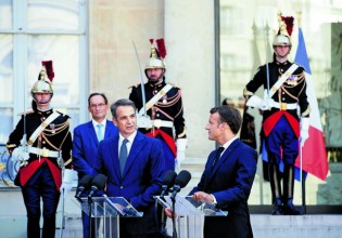 Mitsotakis, Macron deepen strategic ties with major arms deal, defence agreement