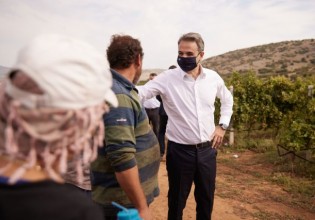 Μητσοτάκης – Βγήκε ξαφνικά on air σε τοπική χιουμοριστική εκπομπή της Λάρισας – Απολαυστικοί διάλογοι