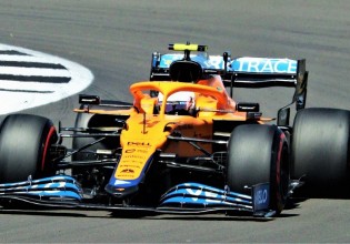 Ανατροπή δεδομένων – Pole position o Νόρις!