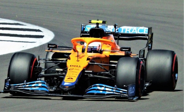 Ανατροπή δεδομένων – Pole position o Νόρις!