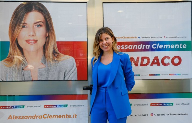 Αλεσάντρα Κλεμέντε – Η Ναπολιτάνα που θέλει να «ξεριζώσει» τη μαφία