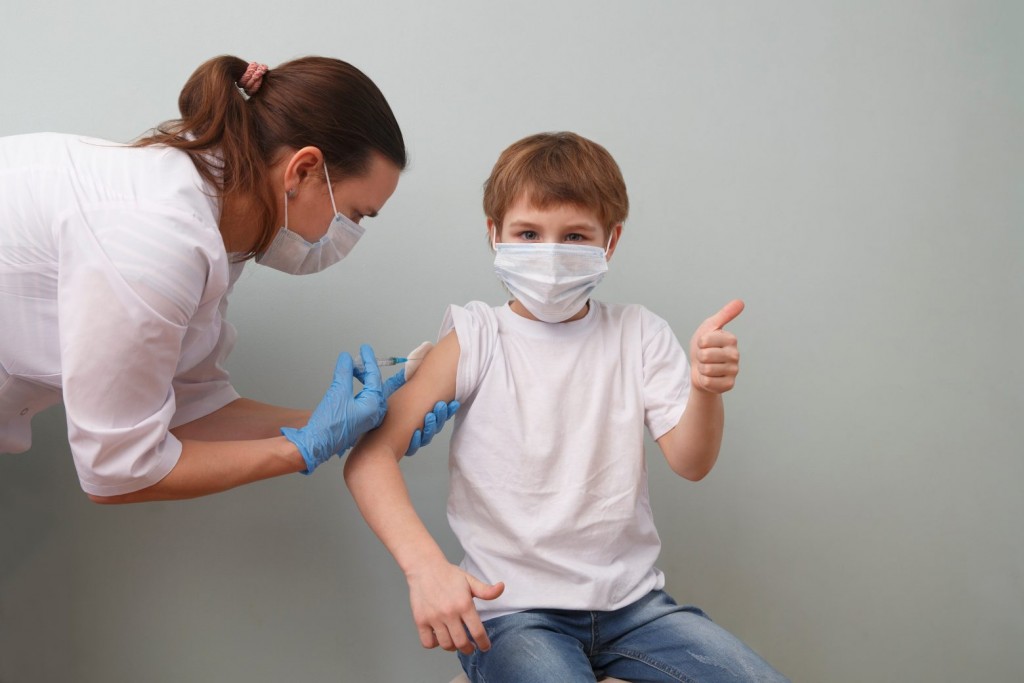 Χρούσος – Έτοιμοι οι παιδίατροι για να αναλάβουν τον εμβολιασμό για τον κοροναϊό – Τι θα γίνει με την τρίτη δόση