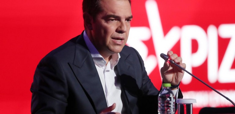 Tsipras says SYRIZA is protector of middle class, has comprehensive economic growth plan
