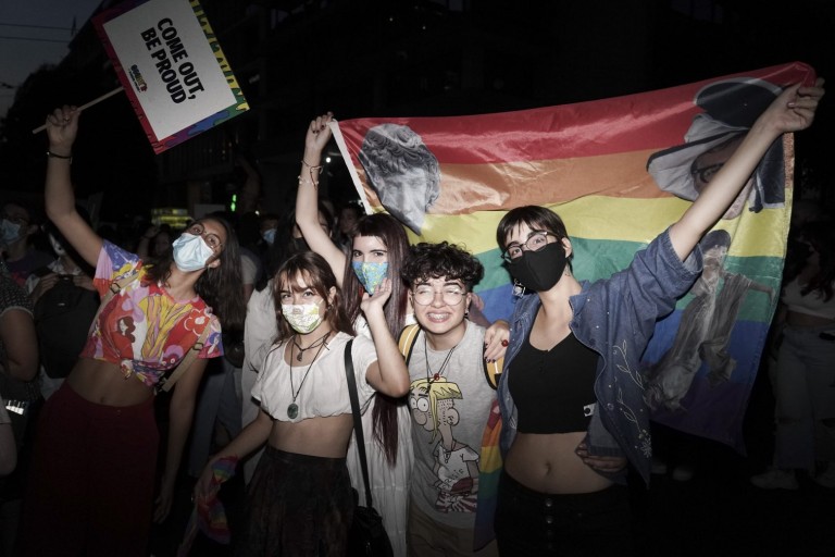 ΛΟΑΤΚΙ – Ψήφισμα από το Ευρωπαϊκό Κοινοβούλιο για να αρθούν όλα τα εμπόδια στην άσκηση των βασικών δικαιωμάτων τους