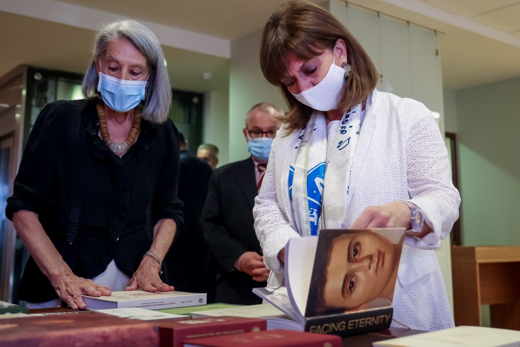 Σακελλαροπούλου – Στη Βιάννο για τις εκδηλώσεις για το Ολοκαύτωμα – Θα ανακηρυχθεί επίτιμη δημότης