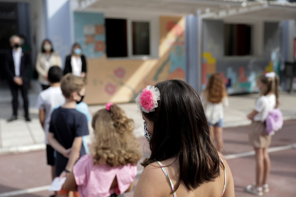 Γεννηματά – Η κυβέρνηση κάνει τα ίδια λάθη με πέρυσι στα σχολεία – Αυτόνομη η πορεία του ΚΙΝΑΛ