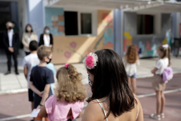 Γεννηματά – Η κυβέρνηση κάνει τα ίδια λάθη με πέρυσι στα σχολεία – Αυτόνομη η πορεία του ΚΙΝΑΛ