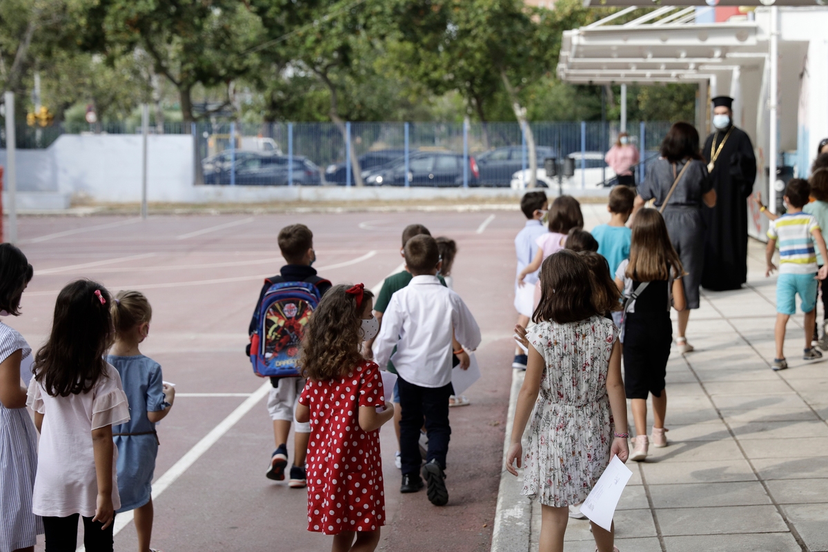 Σχολεία - Η εκτίμηση Γώγου για τη διασπορά του κοροναϊού - Τι είπε για ενδεχόμενο οριζόντιο κλείσιμο