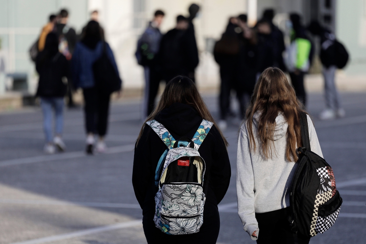 Σχολεία - Οι παράγοντες που θα κρίνουν αν μείνουν ανοιχτά - Οι εκτιμήσεις και οι προτάσεις των ειδικών