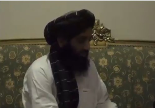 Αφγανιστάν - Ο αντιπρόεδρος των Ταλιμπάν διαψεύδει με βίντεο ότι τραυματίστηκε από αντίπαλη φατρία