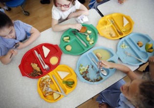 Βρετανία – «Πρώτο κουδούνι», με γκρίνια για τα μέτρα στα σχολεία και φόβο για τη «Δέλτα»