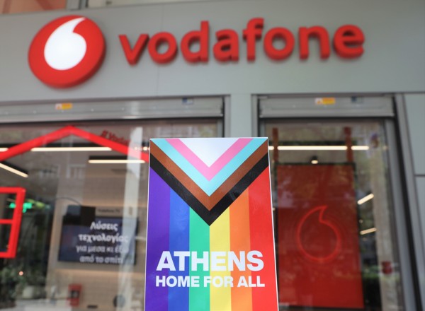 Η Vodafone στηρίζει την διαφορετικότητα με το μήνυμα «Athens Home for All»