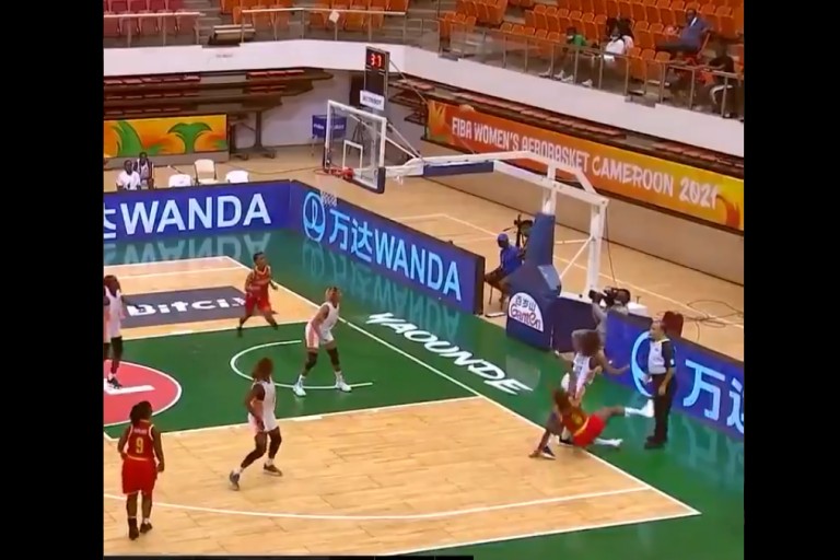 Αδιανόητο νικητήριο καλάθι σε αγώνα AfroBasket Women