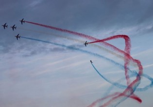 «Athens Flying Week» – Το MEGA στη μεγαλύτερη αεροπορική επίδειξη στην Ελλάδα