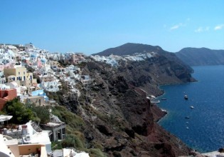 Σαντορίνη – Έβγαλαν αρνητικά τεστ κοροναϊού σε… πολίτες «φαντάσματα»