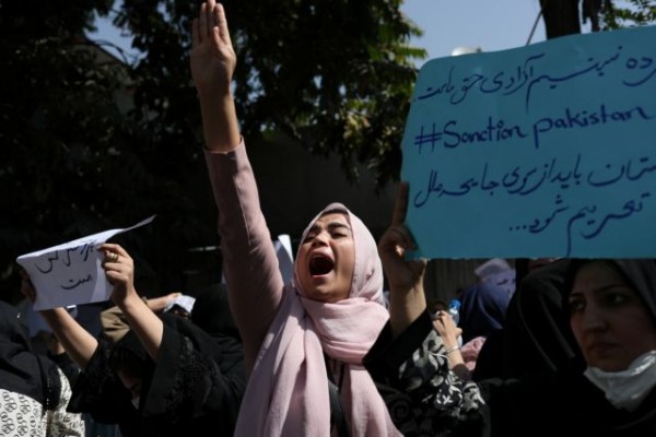 Η Κίνα υπόσχεται ανθρωπιστική βοήθεια αξίας σχεδόν 26 εκατ. ευρώ στο Αφγανιστάν