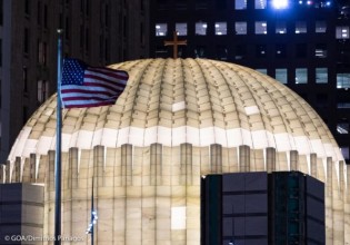 Νέα Υόρκη – Φωταγωγήθηκε ο Άγιος Νικόλαος στο «Σημείο Μηδέν», 20 χρόνια μετά