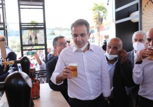 ΔΕΘ – Στάση για… μπίρα από τον Κυριάκο Μητσοτάκη