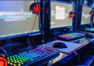 Κοροναϊός – «Πόρτα τρώνε» σε εστίαση και ίντερνετ καφέ οι 12χρονοι ανεμβολίαστοι