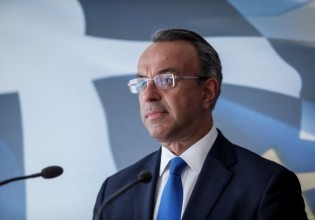 Σταϊκούρας – Μεγαλύτερη δημοσιονομική ευελιξία για τη μεσαία τάξη και τα χαμηλότερα εισοδηματικά στρώματα