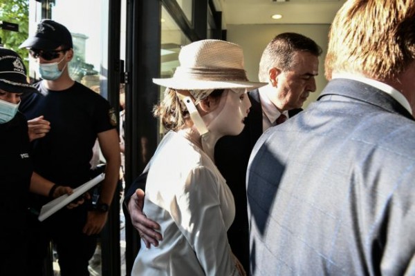 Βιτριόλι – «Βοήθεια, με κάψανε» – Τι λένε αυτόπτες μάρτυρες για την ημέρα της επίθεσης