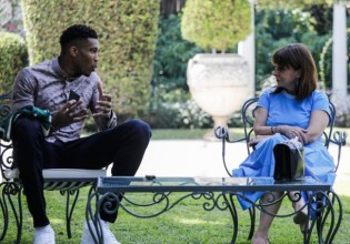 H επική ατάκα του Γιάννη στη Σακελλαροπούλου – «Συγγνώμη που άργησα, έκανα babysitting»