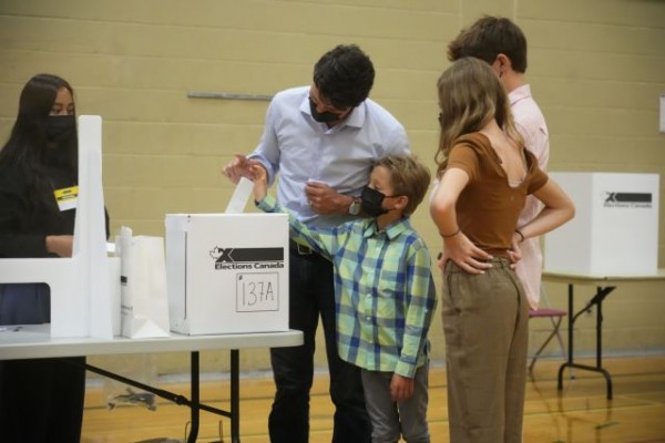 Βουλευτικές εκλογές στον Καναδά – Σε νίκη οδεύουν οι Φιλελεύθεροι του Τζάστιν Τριντό