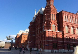 Κατά μέτωπον επίθεση Μόσχας προς Άγκυρα για μη αναγνώριση των εκλογών στην Κριμαία