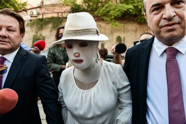 Επίθεση με βιτριόλι – Πώς αντέδρασε η δράστρια στη συγκλονιστική συνέντευξη της Ιωάννας