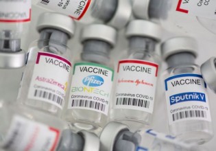 CDC – Εγκρίθηκε η χορήγηση τρίτης δόσης στους άνω των 65 και στους ενήλικους με υποκείμενα νοσήματα