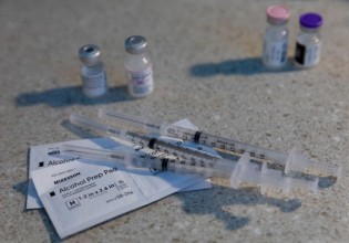 Κοροναϊός – Πόσο αποτελεσματικά είναι τα εμβόλια mRNA – Τι έδειξε μελέτη σε υγειονομικούς