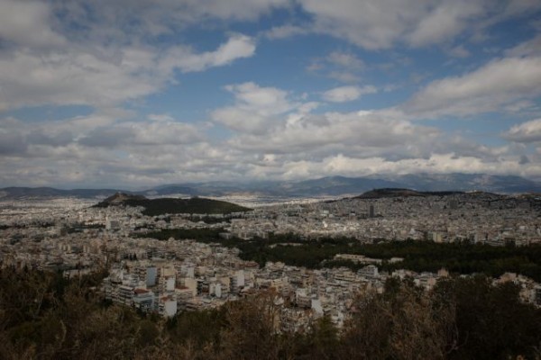 Καιρός – Ηλιοφάνεια και άνοδος της θερμοκρασίας – Πού θα «χτυπήσει» 30άρια