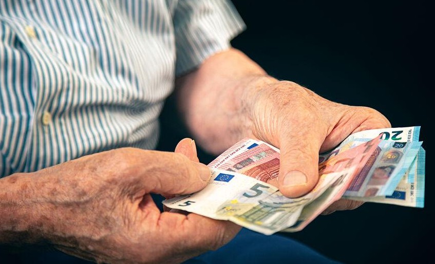 Αναδρομικά συνταξιούχων… ώρα μηδέν – Πότε και πώς θα γίνουν οι πληρωμές