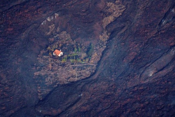 Κανάρια Νησιά – Το σπίτι που δραπέτευσε από τη λάβα του ηφαιστείου