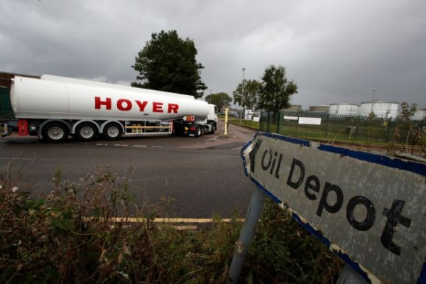 Βρετανία – Μεγάλες ουρές και πάλι έξω από πρατήρια καυσίμων στο Λονδίνο