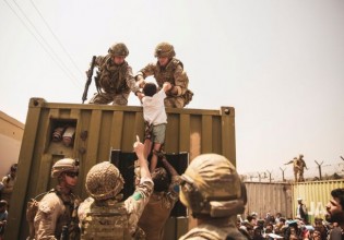 Αφγανιστάν – Η ιστορία εννέα παιδιών που διέφυγαν χωρίς την οικογένειά τους από τη χώρα