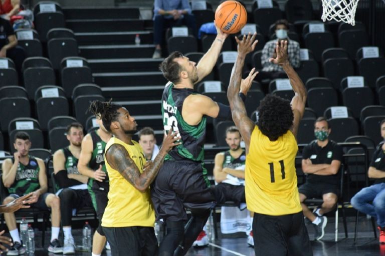 Η ΑΕΚ λύγησε έπειτα από τρεις παρατάσεις και ηττήθηκε με 119-114 από την Νταρουσάφακα