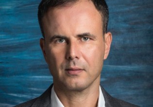 Πατέλης – Ψέματα ότι φταίει ο νόμος Χατζηδάκη για τους διανομείς της efood