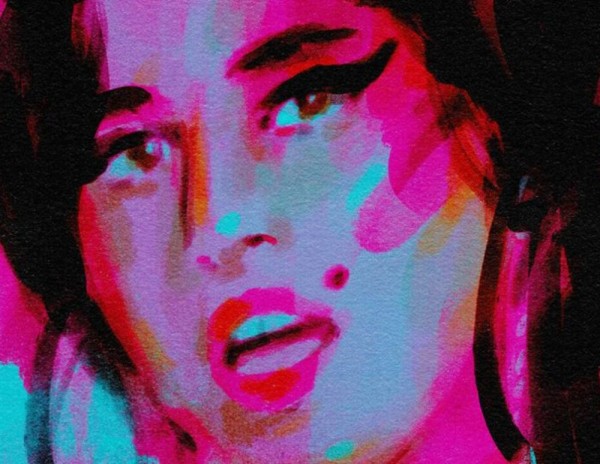 Έιμι Γουάινχαουζ – Μια εντυπωσιακή έκθεση αποκαλύπτει ποια ήταν πέρα από την σκηνή