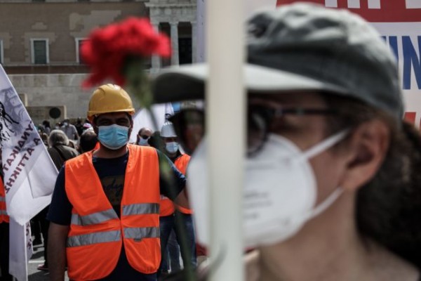Εργασιακά – Οξύνεται η αντιπαράθεση ΝΔ με ΣΥΡΙΖΑ – Λάδι στη φωτιά έριξε η Efood